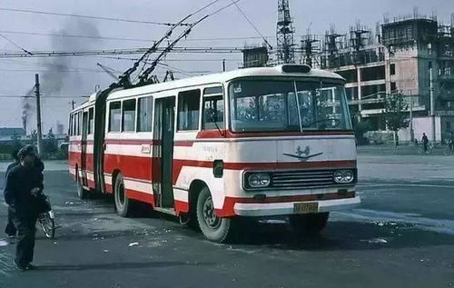铁辉岁月 1983年太原电车穿行晋祠的旧日影像